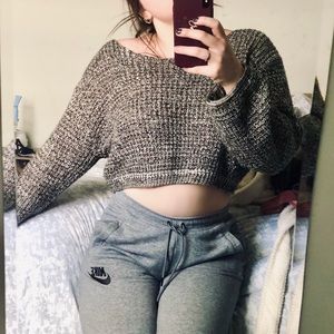 Cropped knitted sweater